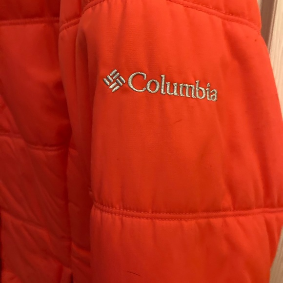 Woman’s size Large jacket. Worn a few times, super great condition. - Picture 4 of 6